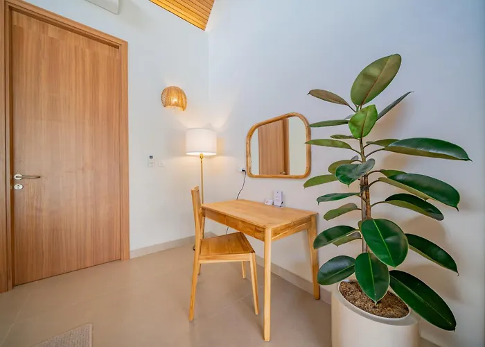 Umah Jerapah Canggu, Exquisite Brand New 2br - 10 Minutes To Batu Bolong * チャングー