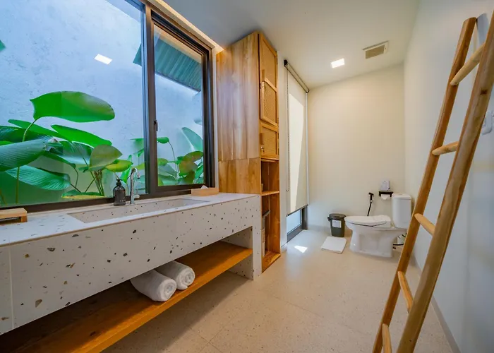 ヴィラ Umah Jerapah Canggu, Exquisite Brand New 2br - 10 Minutes To Batu Bolong *