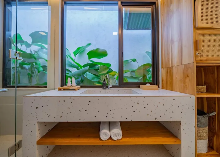 ヴィラ Umah Jerapah Canggu, Exquisite Brand New 2br - 10 Minutes To Batu Bolong チャングー