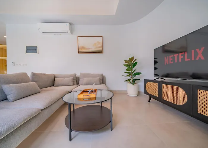 ヴィラ Umah Jerapah Canggu, Exquisite Brand New 2br - 10 Minutes To Batu Bolong *